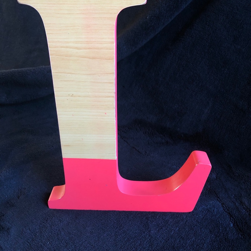 Wooden “L” Home Decor